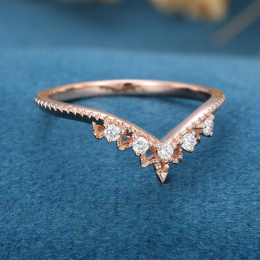 1.8 TCW Round Curved Moissanite Wedding Band