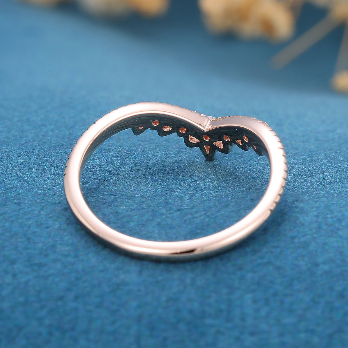 1.8 TCW Round Curved Moissanite Wedding Band