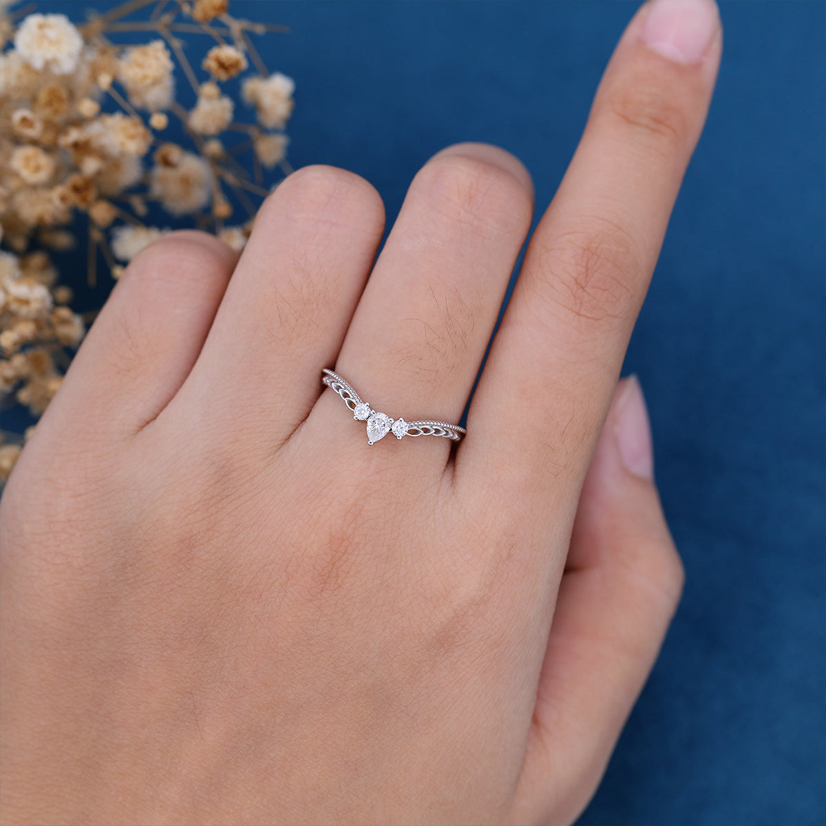 1.5 TCW Round & Pear Curved & Milgrain Moissanite Wedding Band