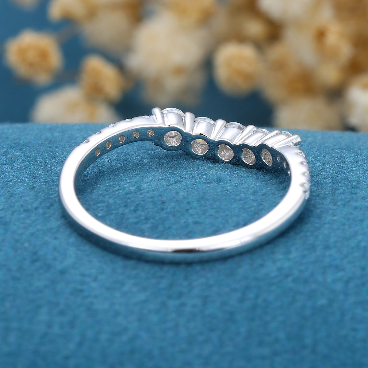 0.43 TCW Round Curved Moissanite Wedding Band