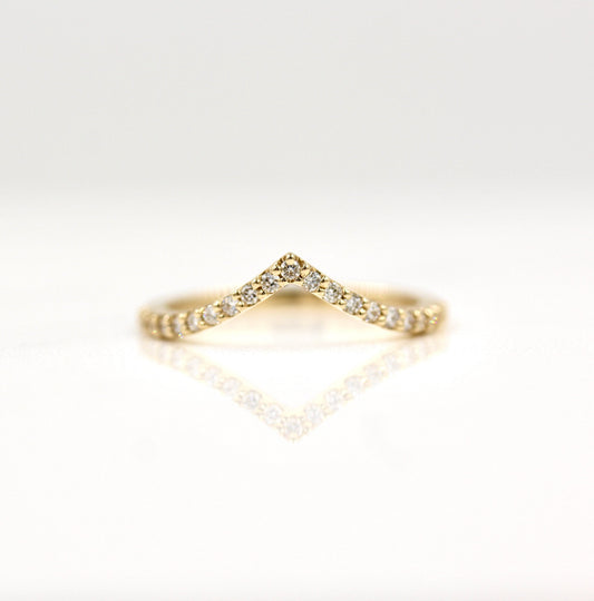 0.17 TCW Round Curved Moissanite Wedding Band