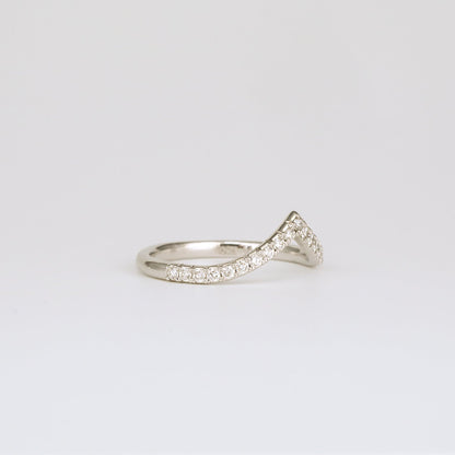 0.2 TCW Round Curved Moissanite Wedding Band