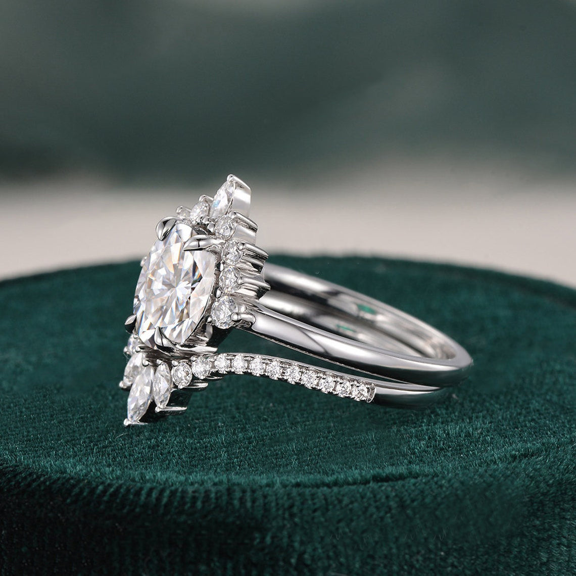 1.5 CT Oval Cluster Moissanite Bridal Set
