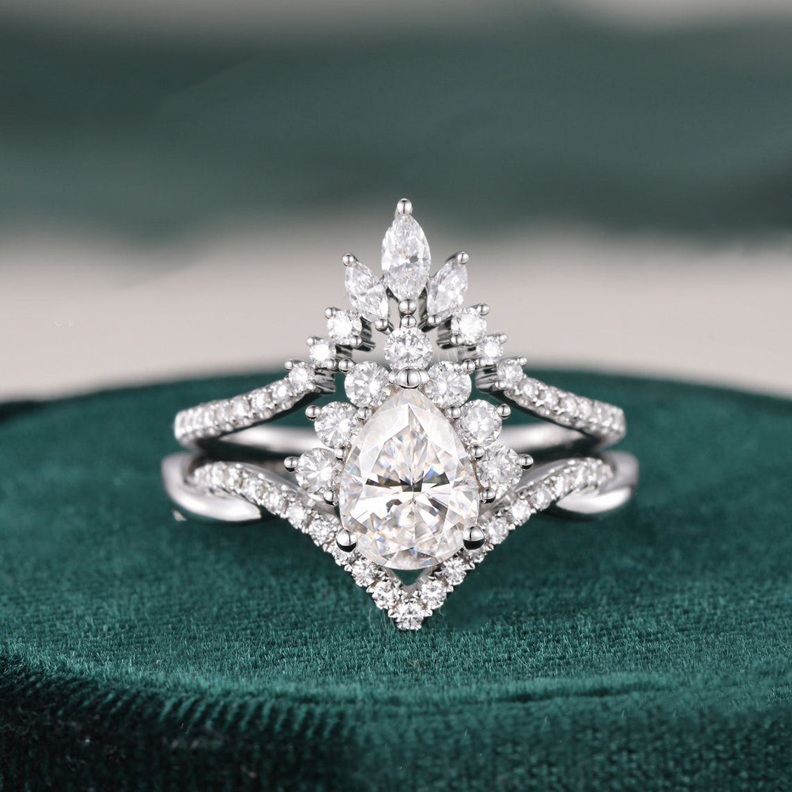 1.5 CT Pear Vintage Cluster Moissanite Bridal Set