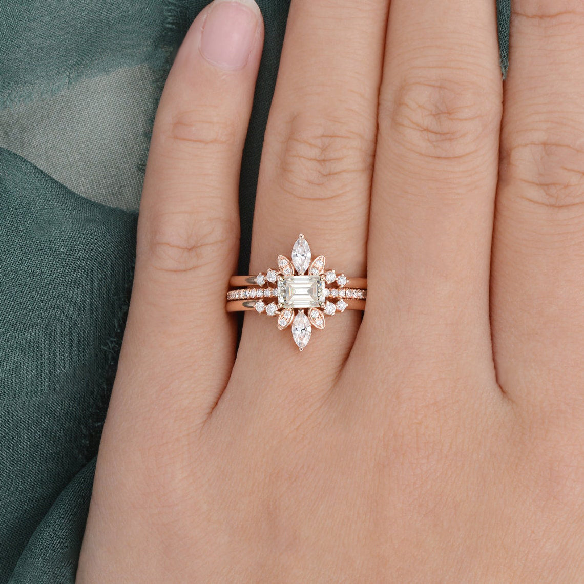 2.0 CT Emerald Pave Moissanite Bridal Set
