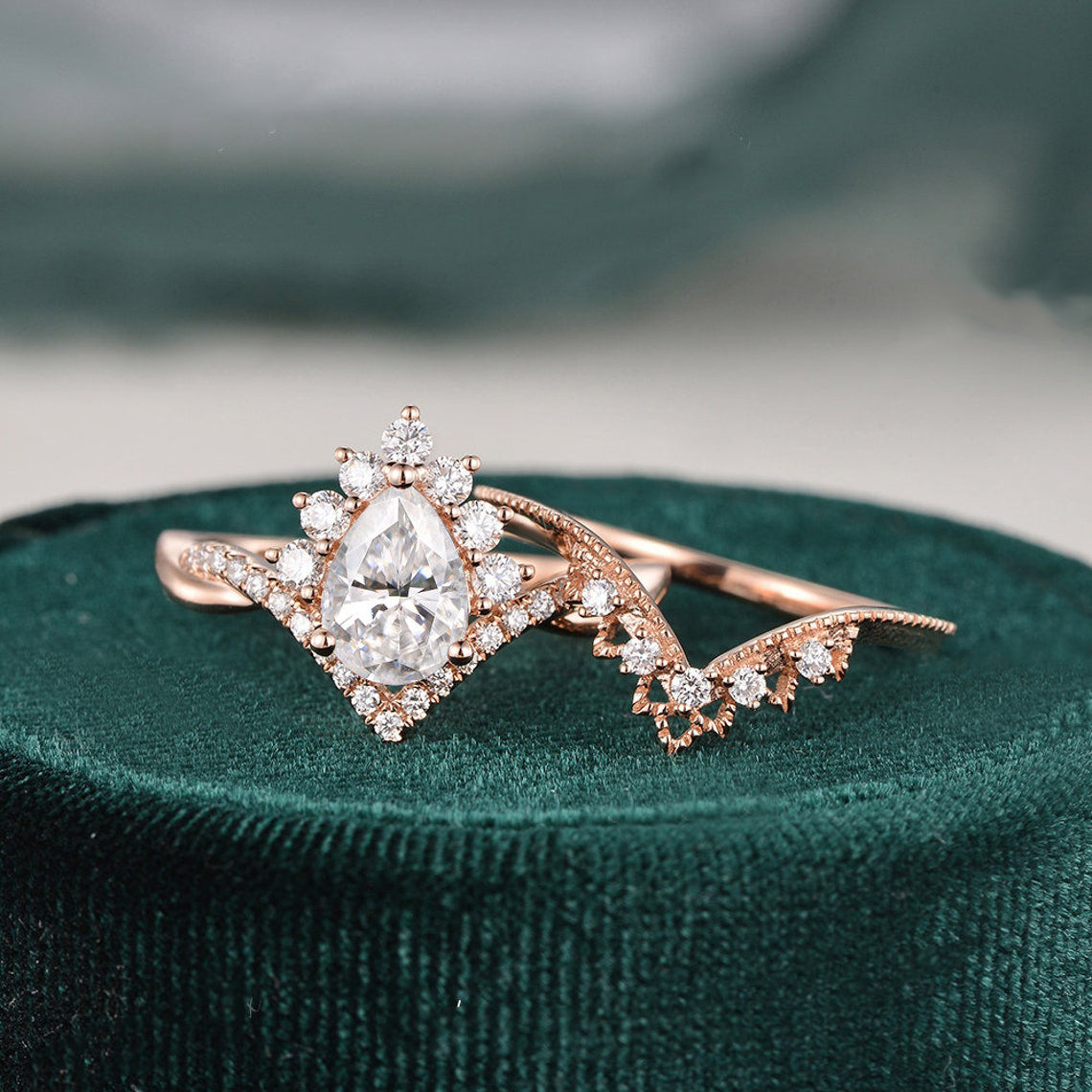 1.5 CT Pear Vintage Cluster Moissanite Bridal Set