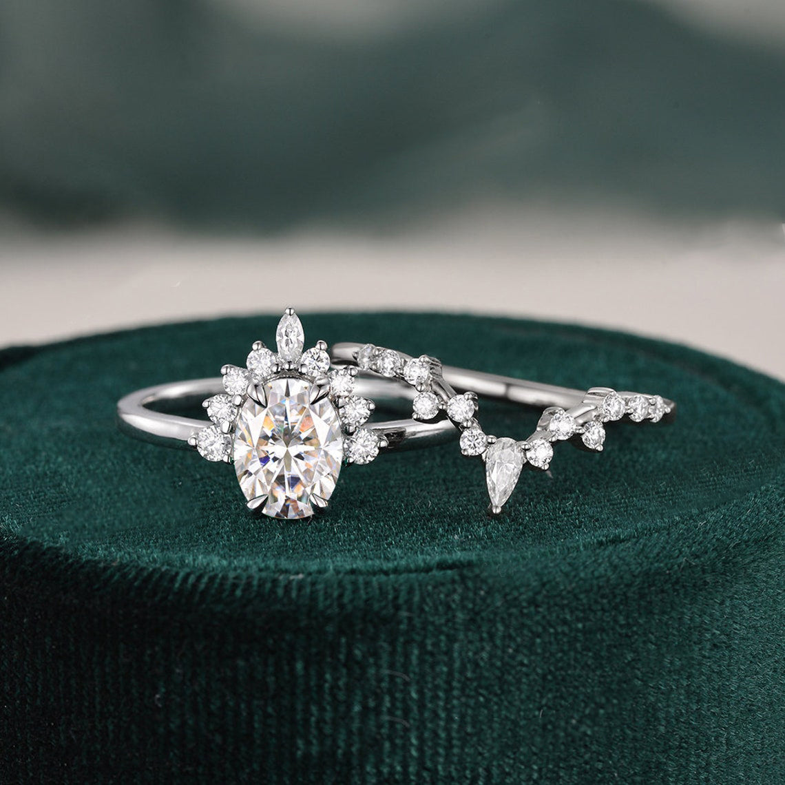 1.0 CT Oval Cluster Moissanite Bridal Set