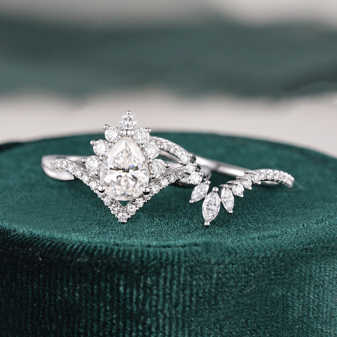 1.5 CT Pear Vintage Cluster Moissanite Bridal Set