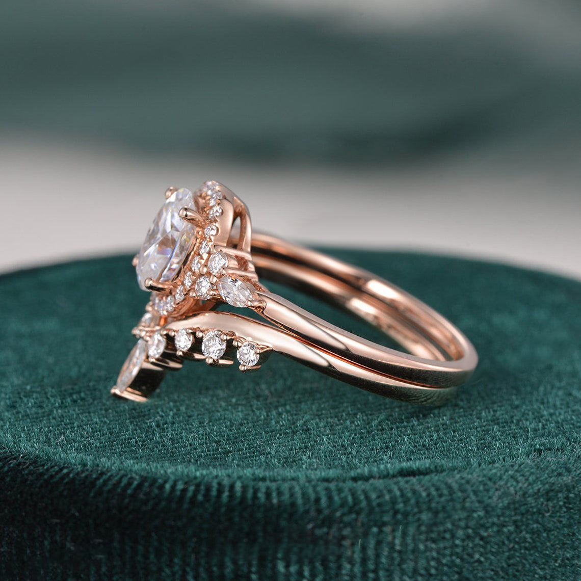 2.0 CT Oval Halo Moissanite Bridal Set