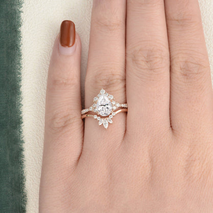 1.5 CT Pear Cluster Moissanite Bridal Set