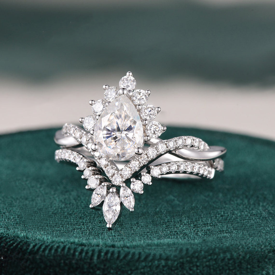 1.5 CT Pear Vintage Cluster Moissanite Bridal Set