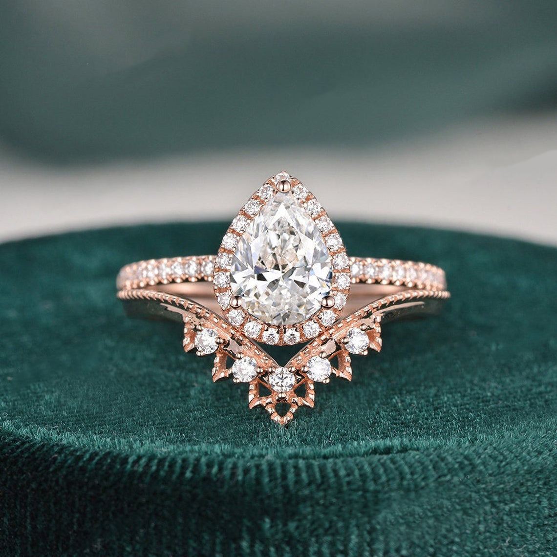 1.5 CT Pear Halo & Pave Moissanite Bridal Set