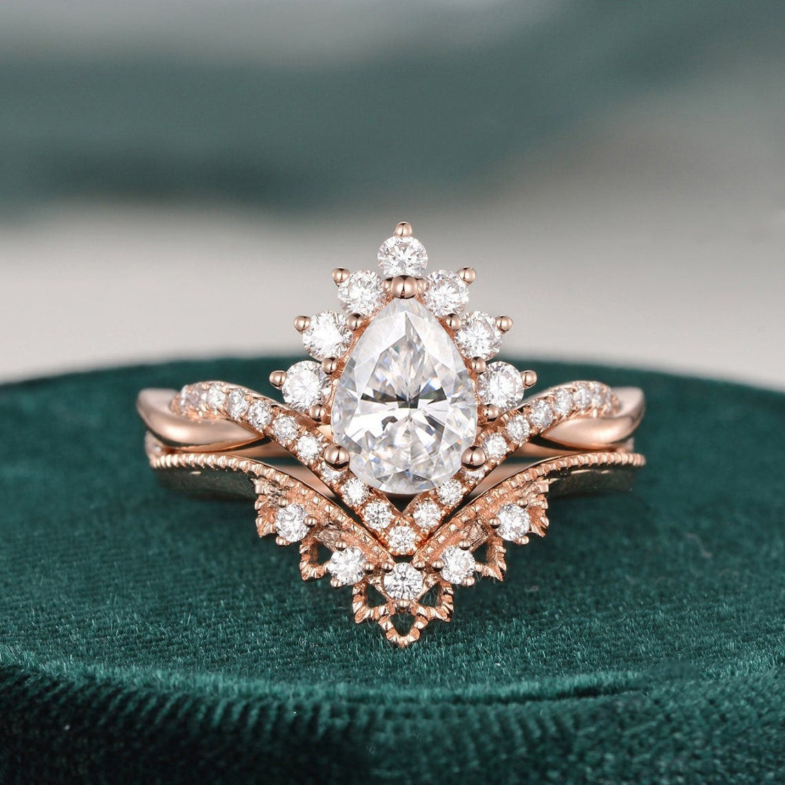 1.5 CT Pear Vintage Cluster Moissanite Bridal Set
