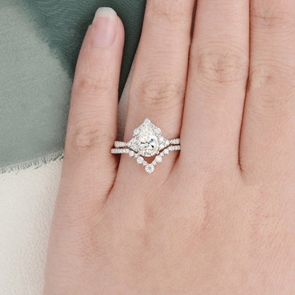 1.5 CT Pear Cluster & Pave Moissanite Bridal Set