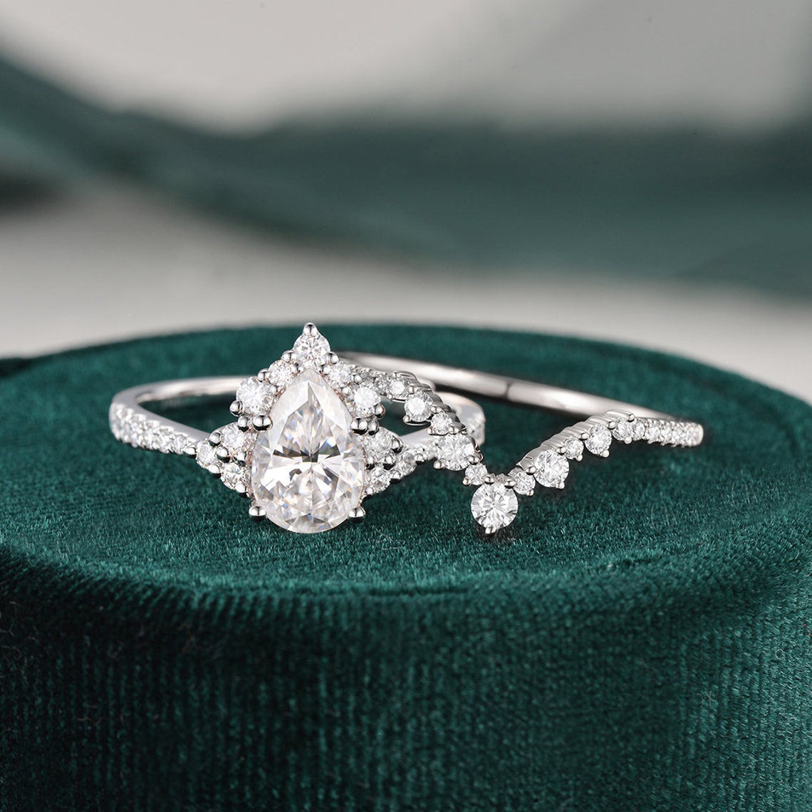 1.5 CT Pear Cluster & Pave Moissanite Bridal Set