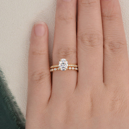 1.5 CT Oval Pave Moissanite Bridal Set