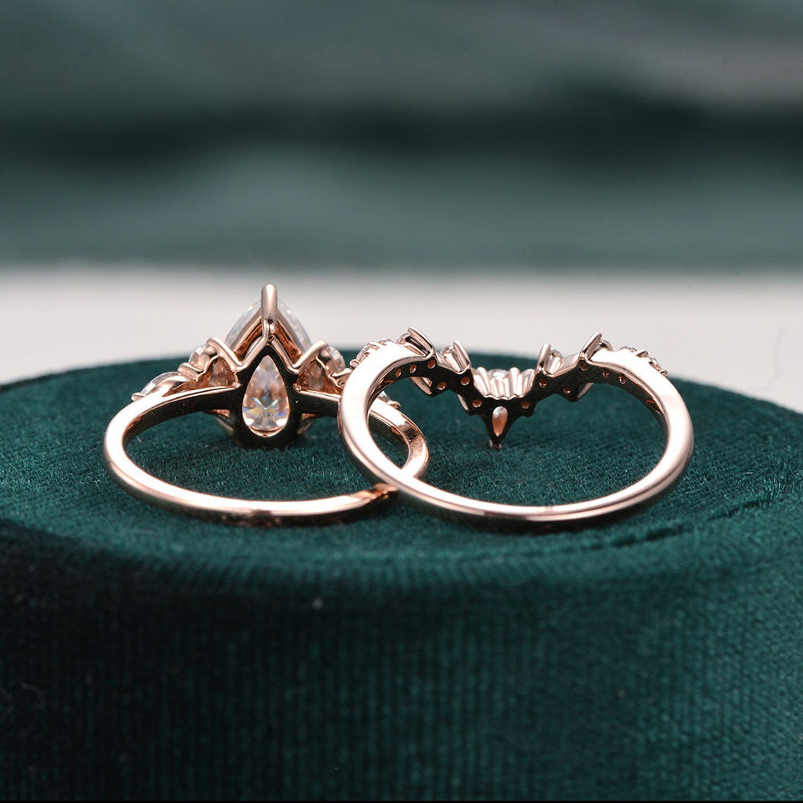 1.5 CT Pear Cluster Moissanite Bridal Set