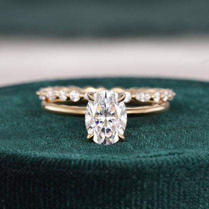 1.5 CT Oval Solitaire Moissanite Bridal Set