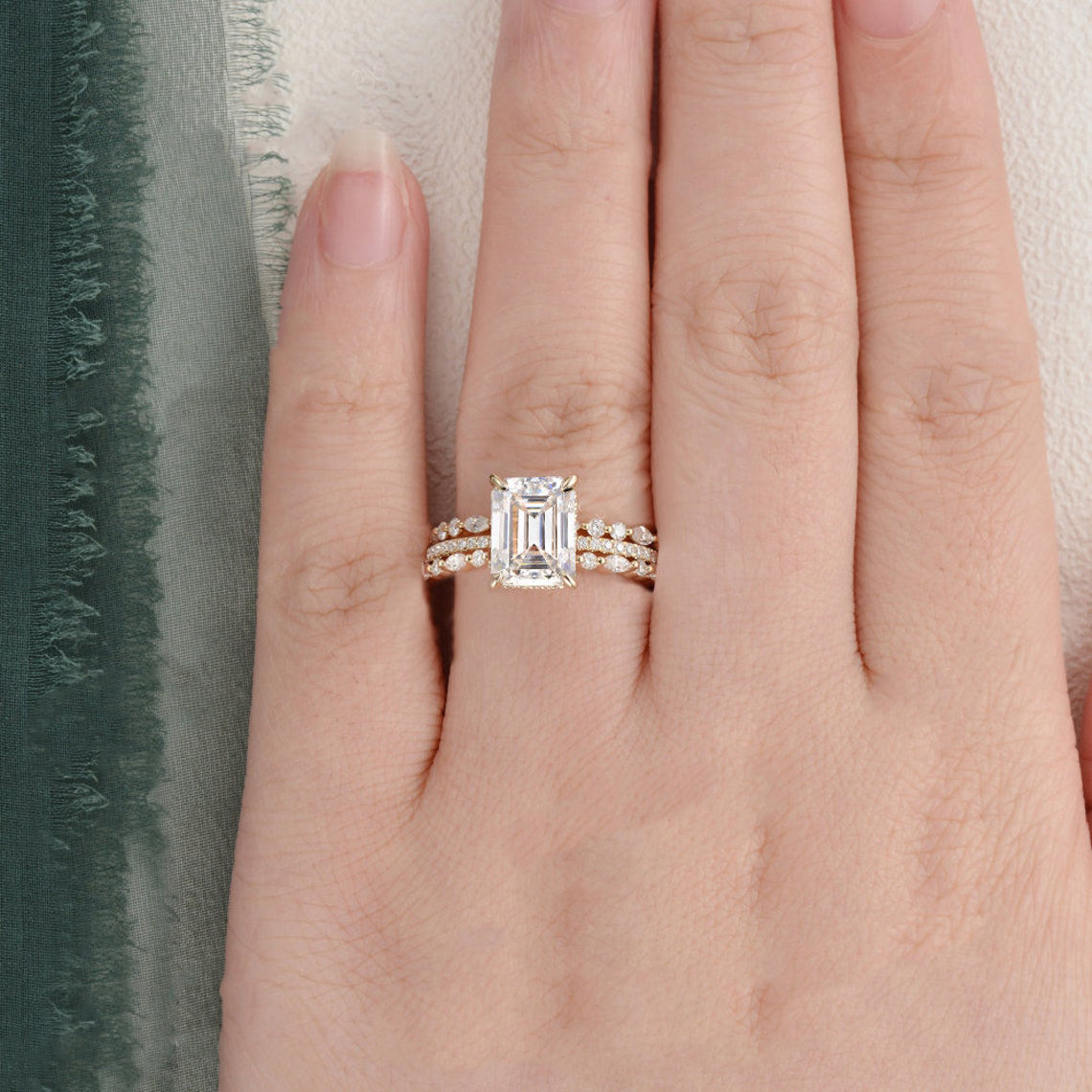 2.5 CT Emerald Pave Moissanite Bridal Set