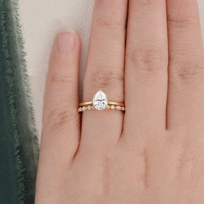 1 CT Pear Solitaire Moissanite Bridal Set