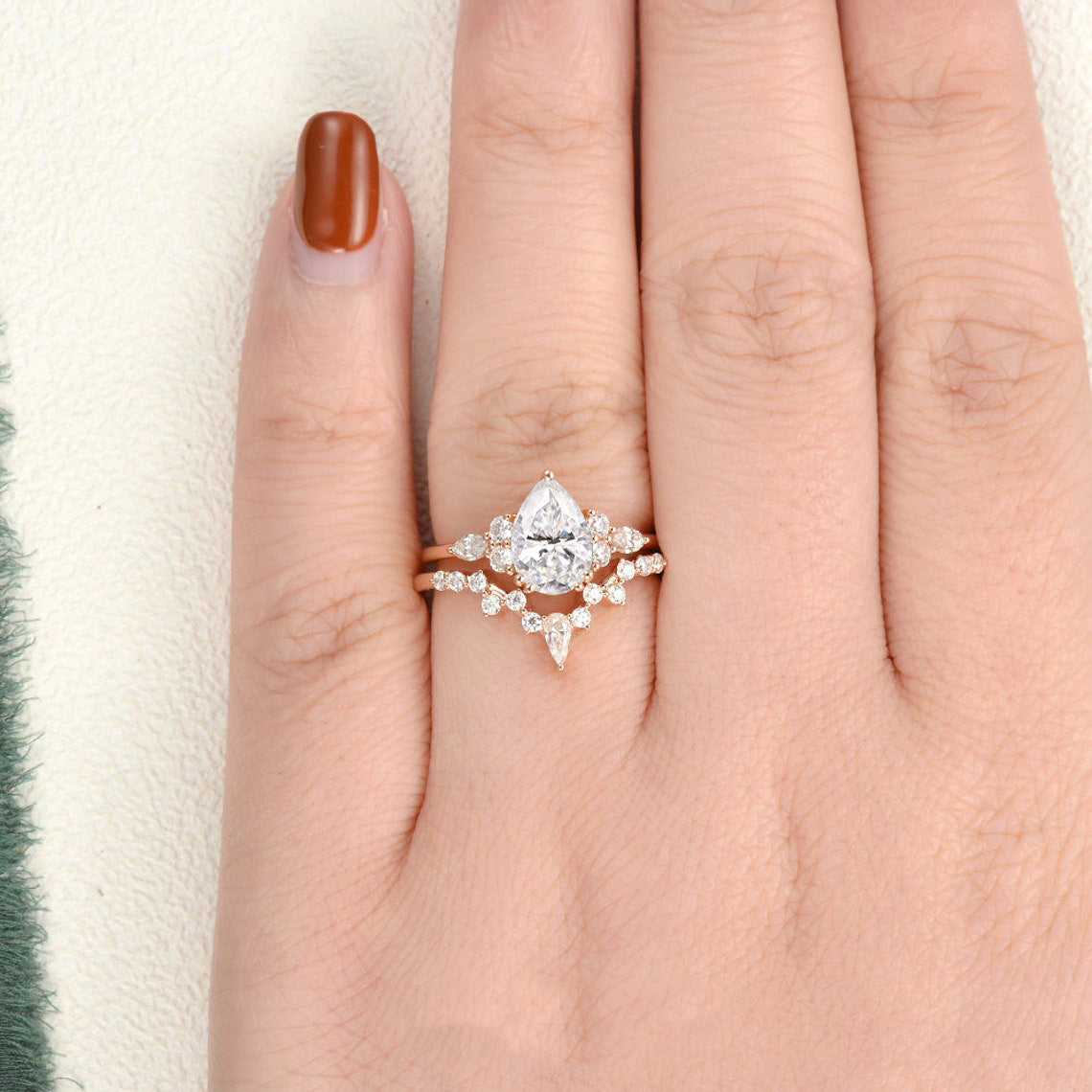 1.5 CT Pear Cluster Moissanite Bridal Set