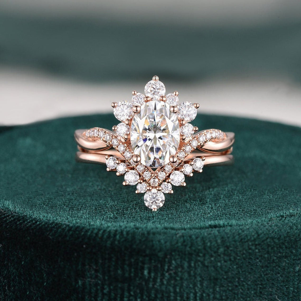 1.5 CT Oval Cluster Moissanite Bridal Set