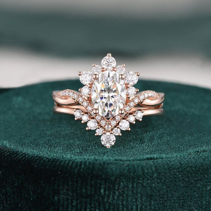 1.5 CT Oval Cluster Moissanite Bridal Set
