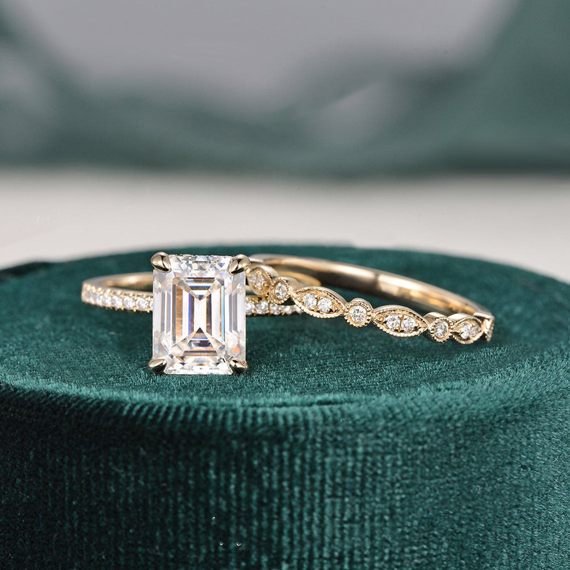 2.5 CT Emerald Pave Moissanite Bridal Set