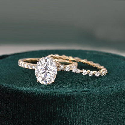 2 CT Oval Pave Moissanite Bridal Set