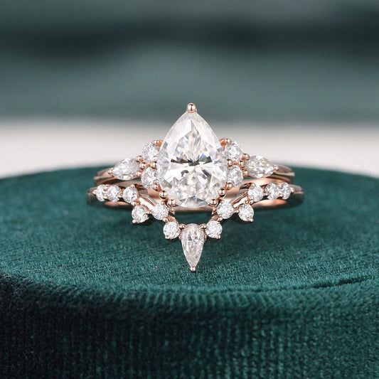 1.50 CT Pear Cut Cluster Moissanite Bridal Ring Set 1