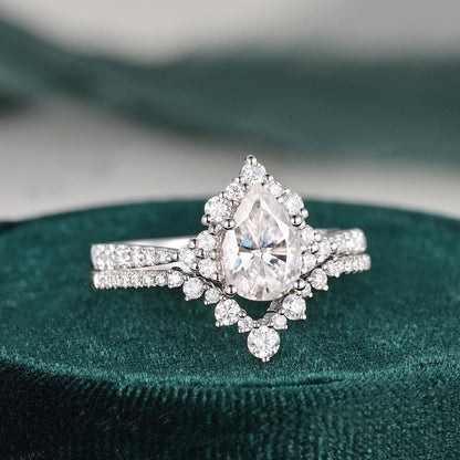 1.5 CT Pear Cluster & Pave Moissanite Bridal Set