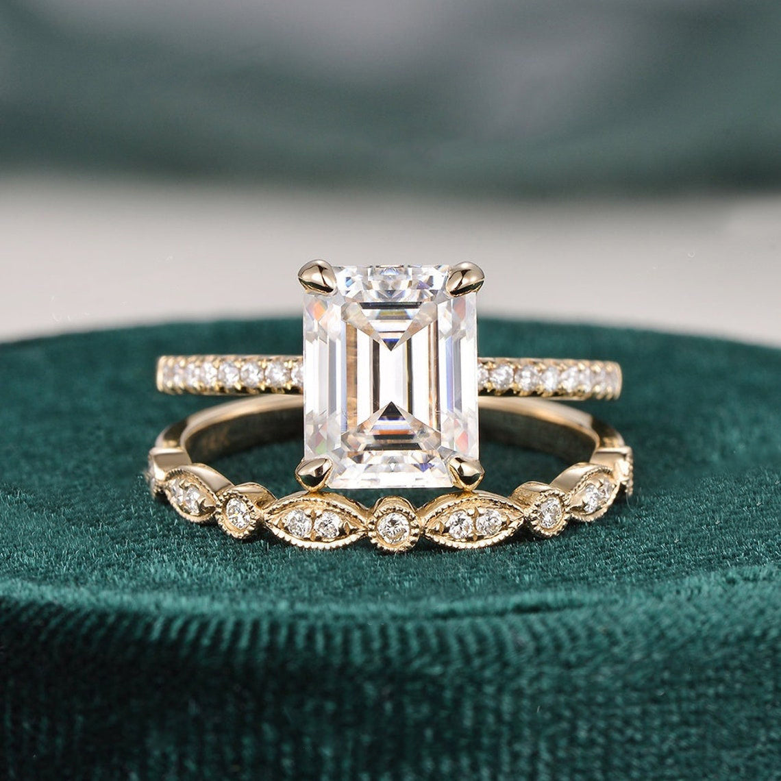 2.5 CT Emerald Pave Moissanite Bridal Set