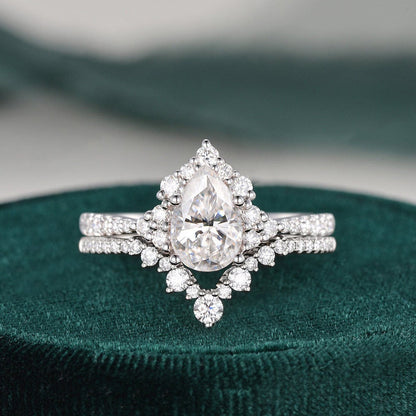 1.5 CT Pear Cluster & Pave Moissanite Bridal Set