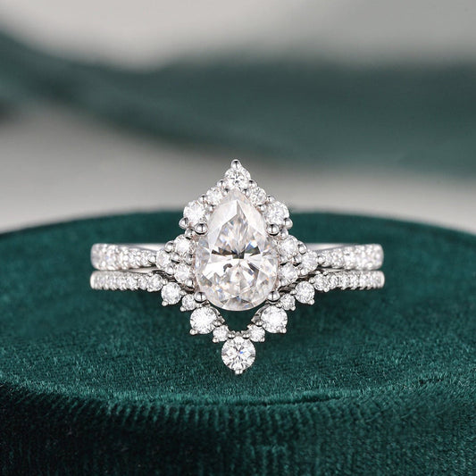 1.5 CT Pear Cluster & Pave Moissanite Bridal Set