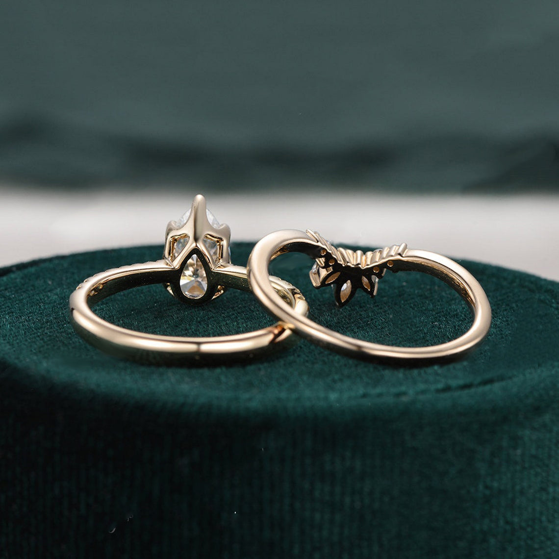 1 CT Pear Pave Moissanite Bridal Set