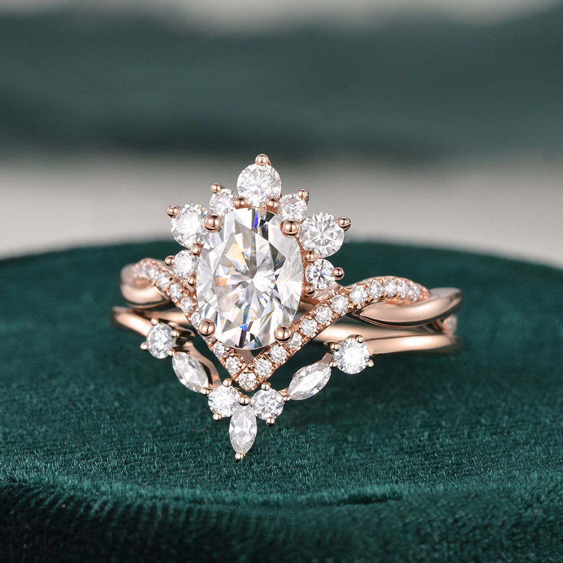 1.5 CT Oval Cluster Moissanite Bridal Set