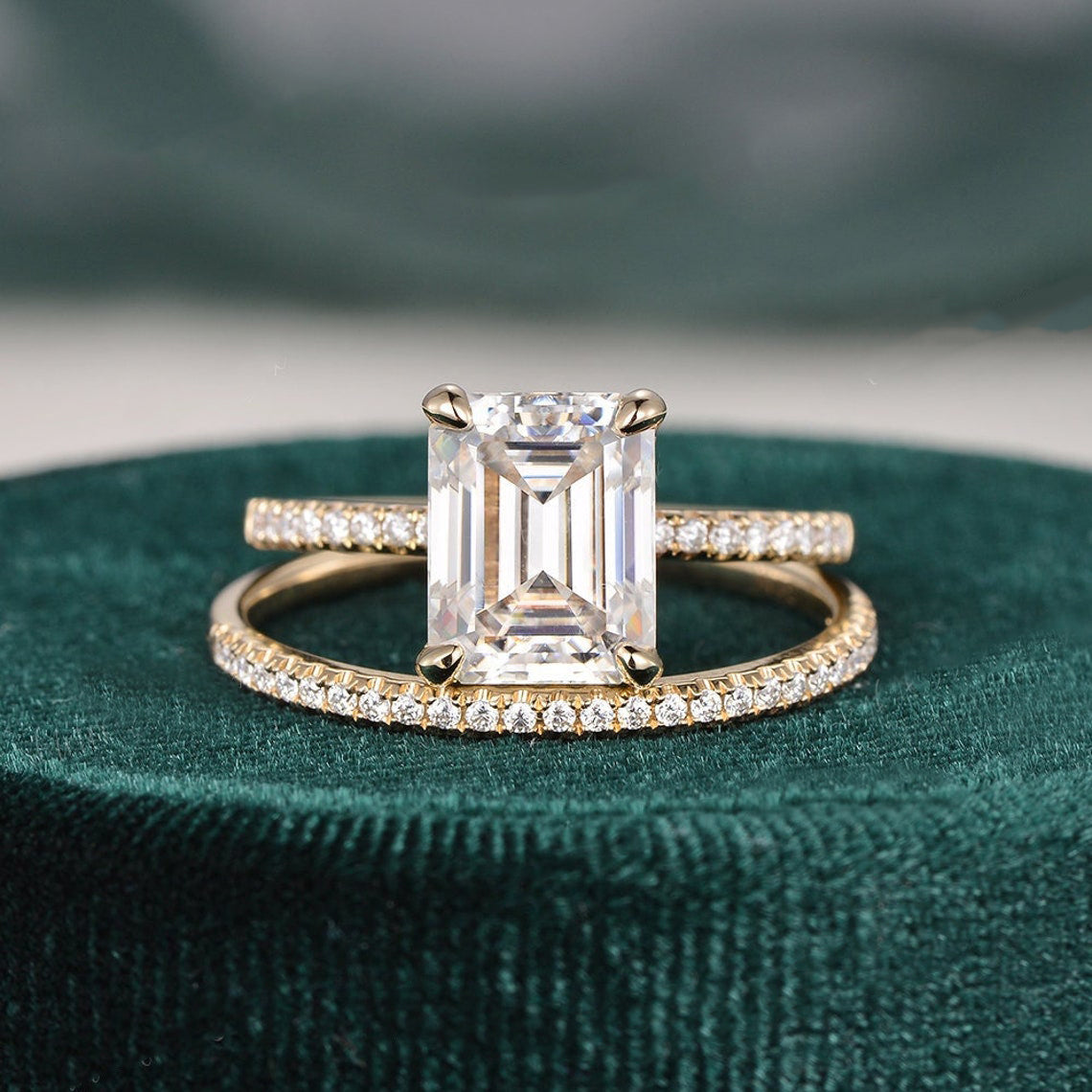 1.5 CT Emerald Pave Moissanite Bridal Set