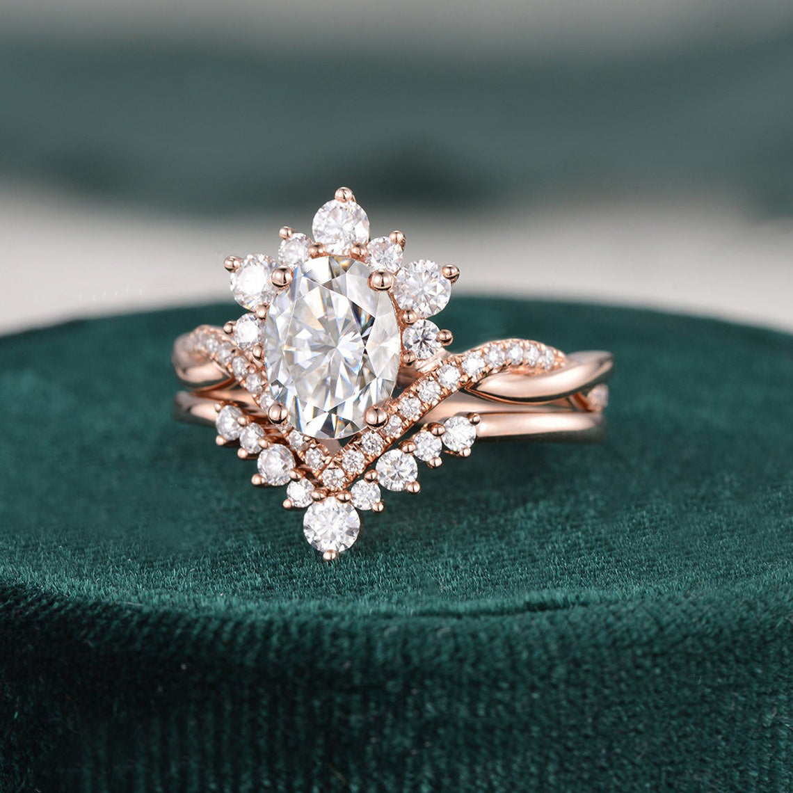 1.5 CT Oval Cluster Moissanite Bridal Set