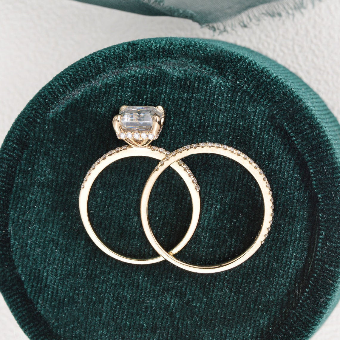 1.5 CT Emerald Pave Moissanite Bridal Set