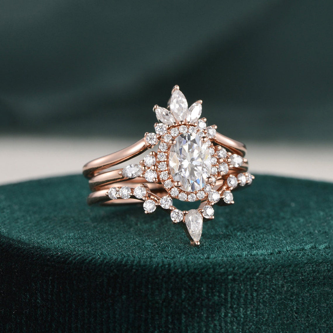 1 CT Oval Halo & Cluster Moissanite Bridal Set