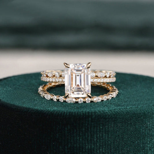 2.5 CT Emerald Pave Moissanite Bridal Set