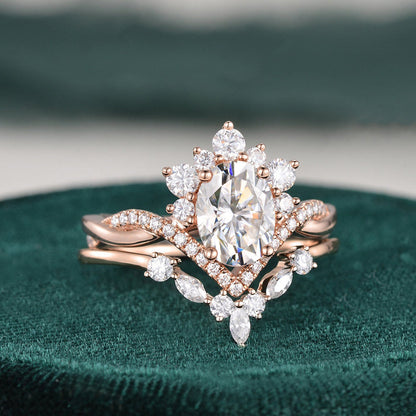 1.5 CT Oval Cluster Moissanite Bridal Set