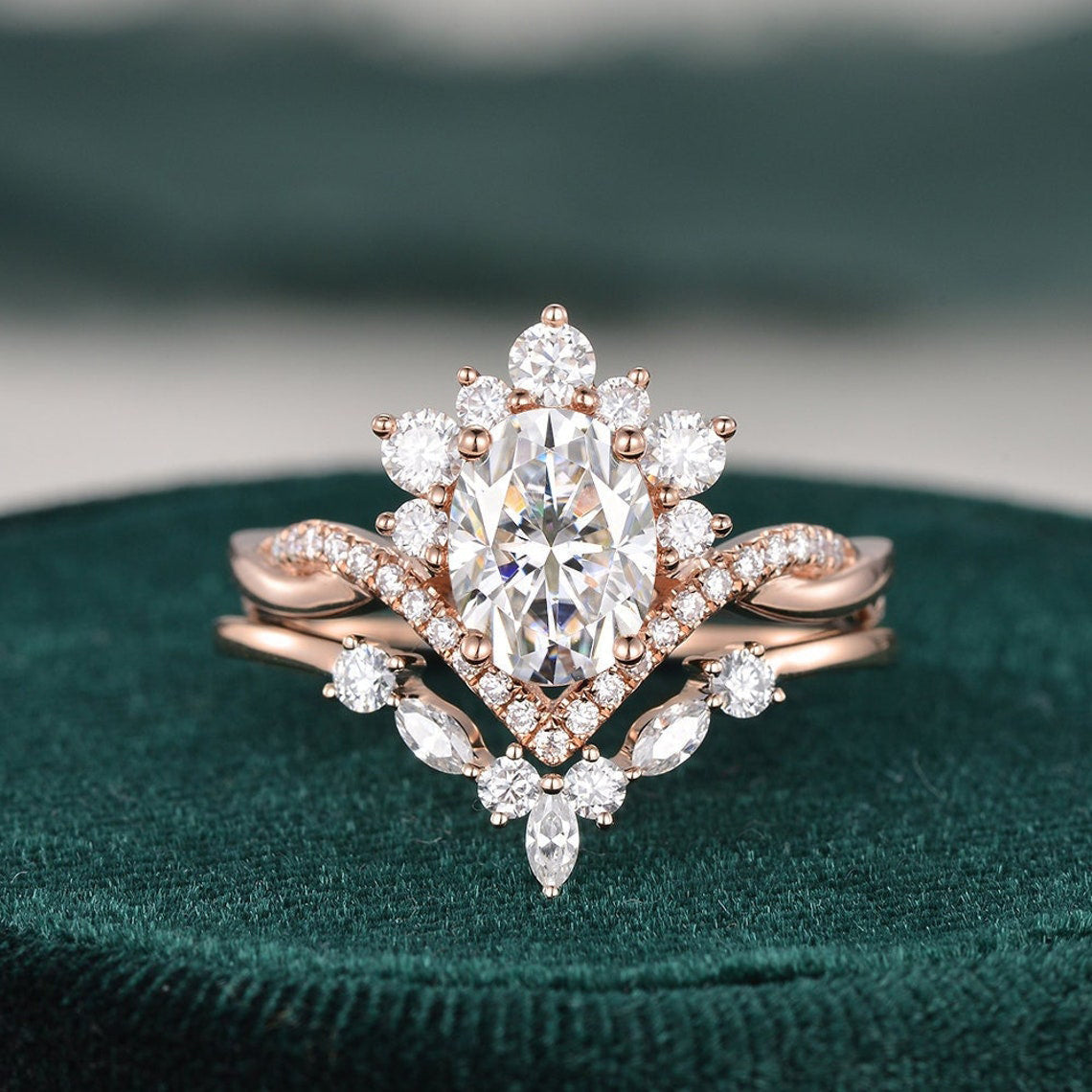 1.5 CT Oval Cluster Moissanite Bridal Set