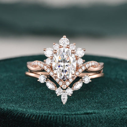 1.5 CT Oval Cluster Moissanite Bridal Set
