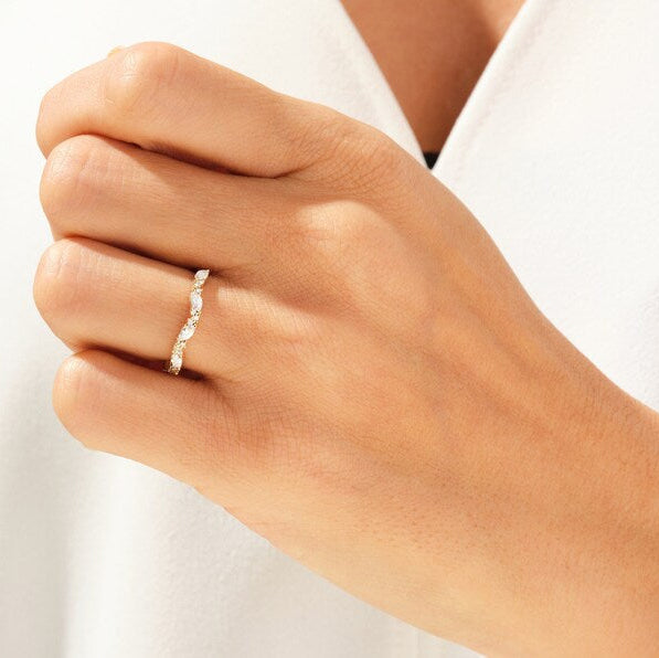 0.20 TCW Marquise & Round Cluster Moissanite Wedding Band
