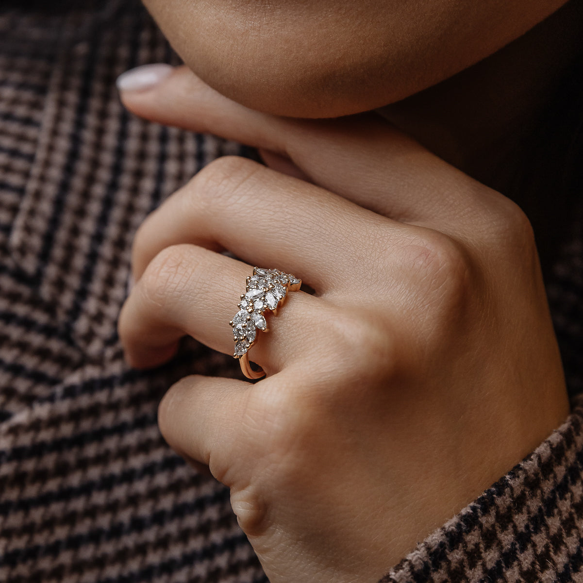 0.92 TCW Marquise & Round Cluster Moissanite Wedding Band