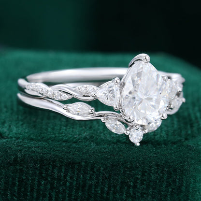 1.5 CT Pear Cluster Moissanite Bridal Set