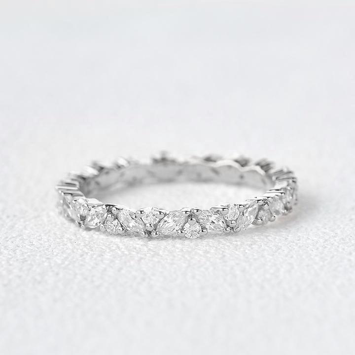 0.4 TCW Marquise & Round Cluster Moissanite Wedding Band