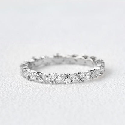 0.4 TCW Marquise & Round Cluster Moissanite Wedding Band