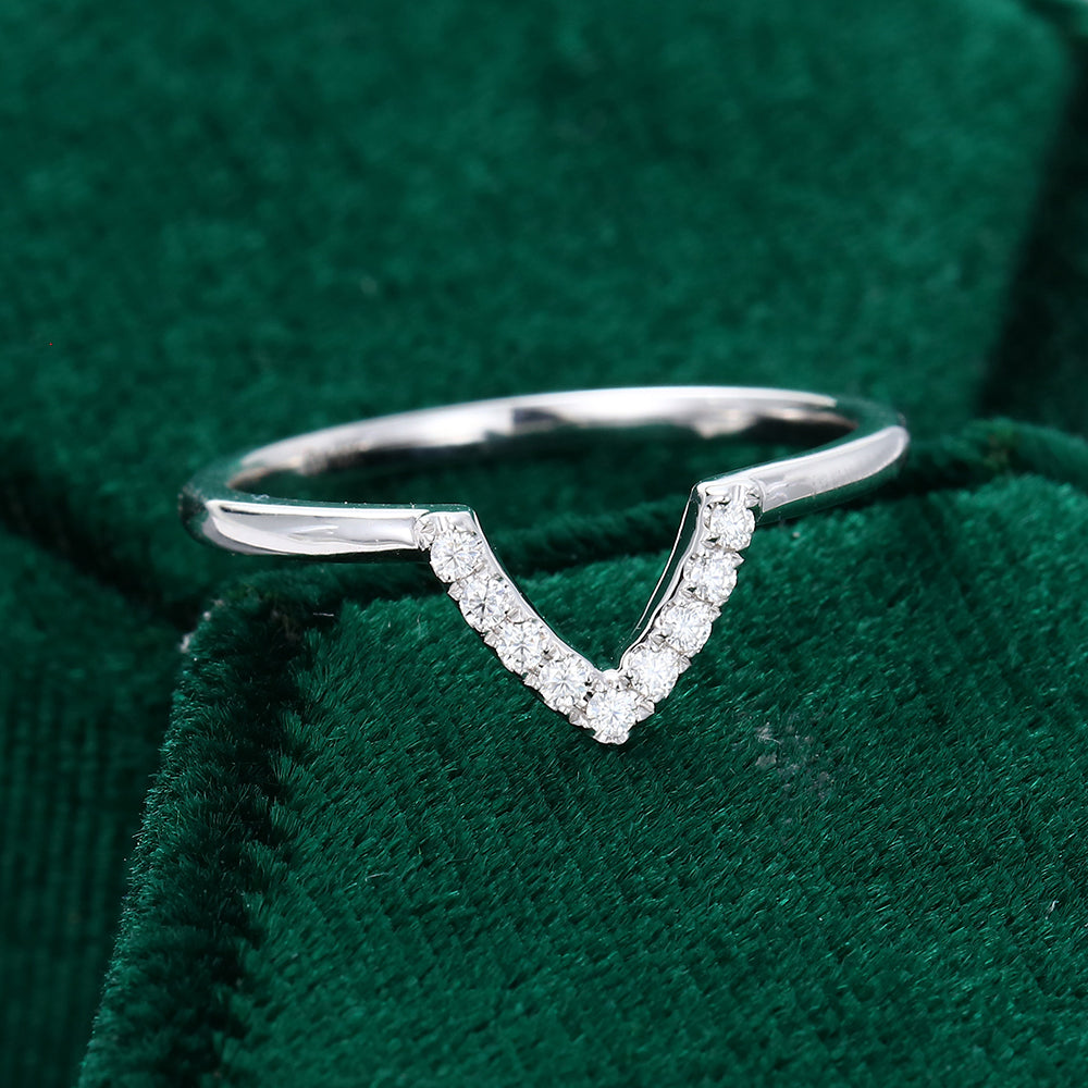 0.09 TCW Round Curved Moissanite Wedding Band